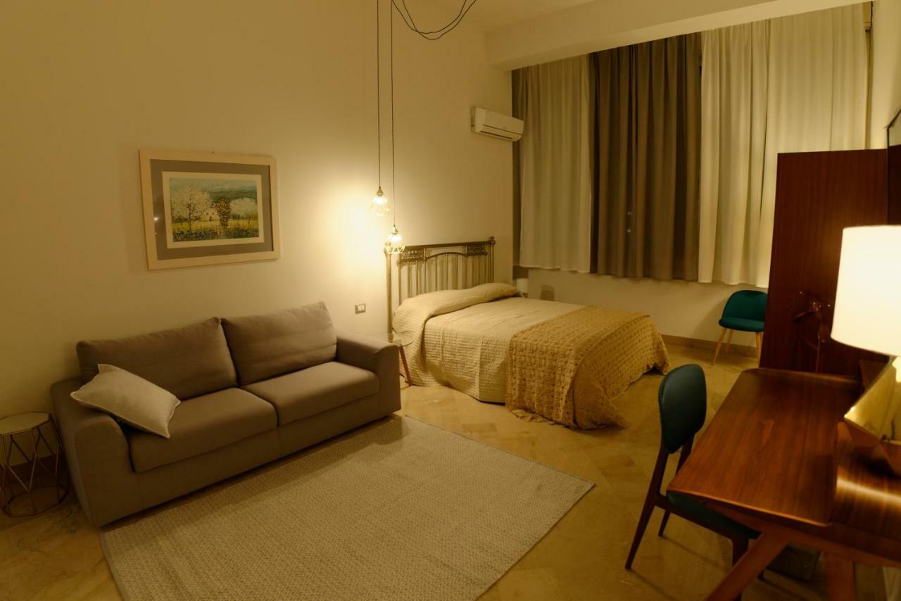 B&B Questa Casa Non E'Un Albergo 巴勒莫 外观 照片