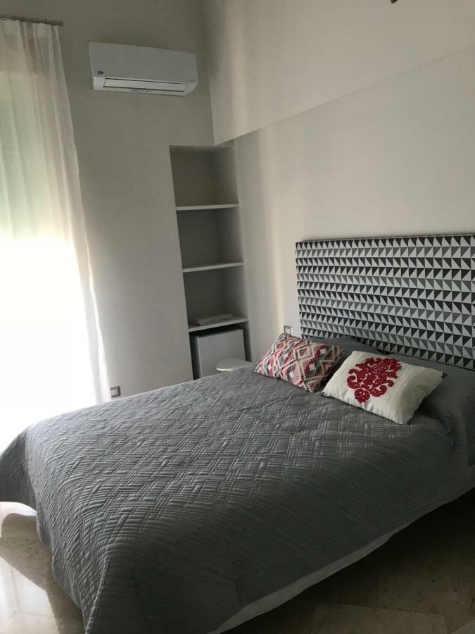 B&B Questa Casa Non E'Un Albergo 巴勒莫 外观 照片