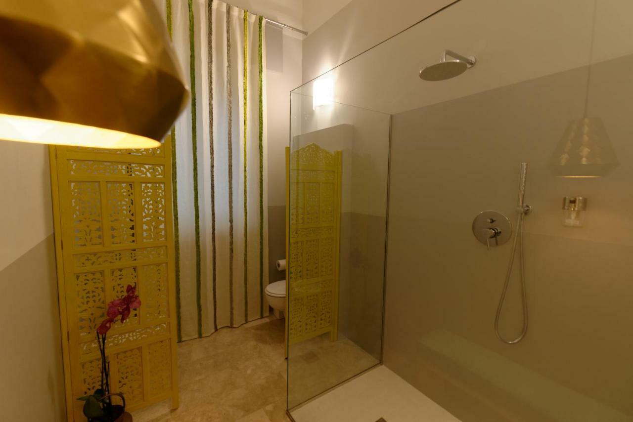 B&B Questa Casa Non E'Un Albergo 巴勒莫 外观 照片